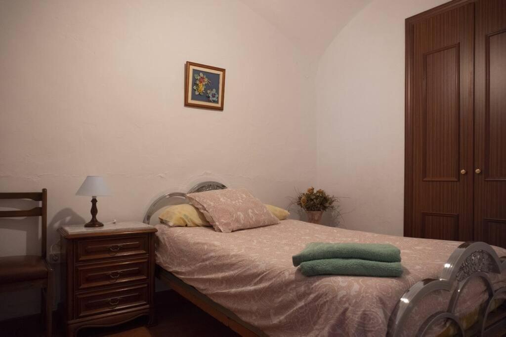 Casa Tipica Extremena Apartment Cheles Bagian luar foto
